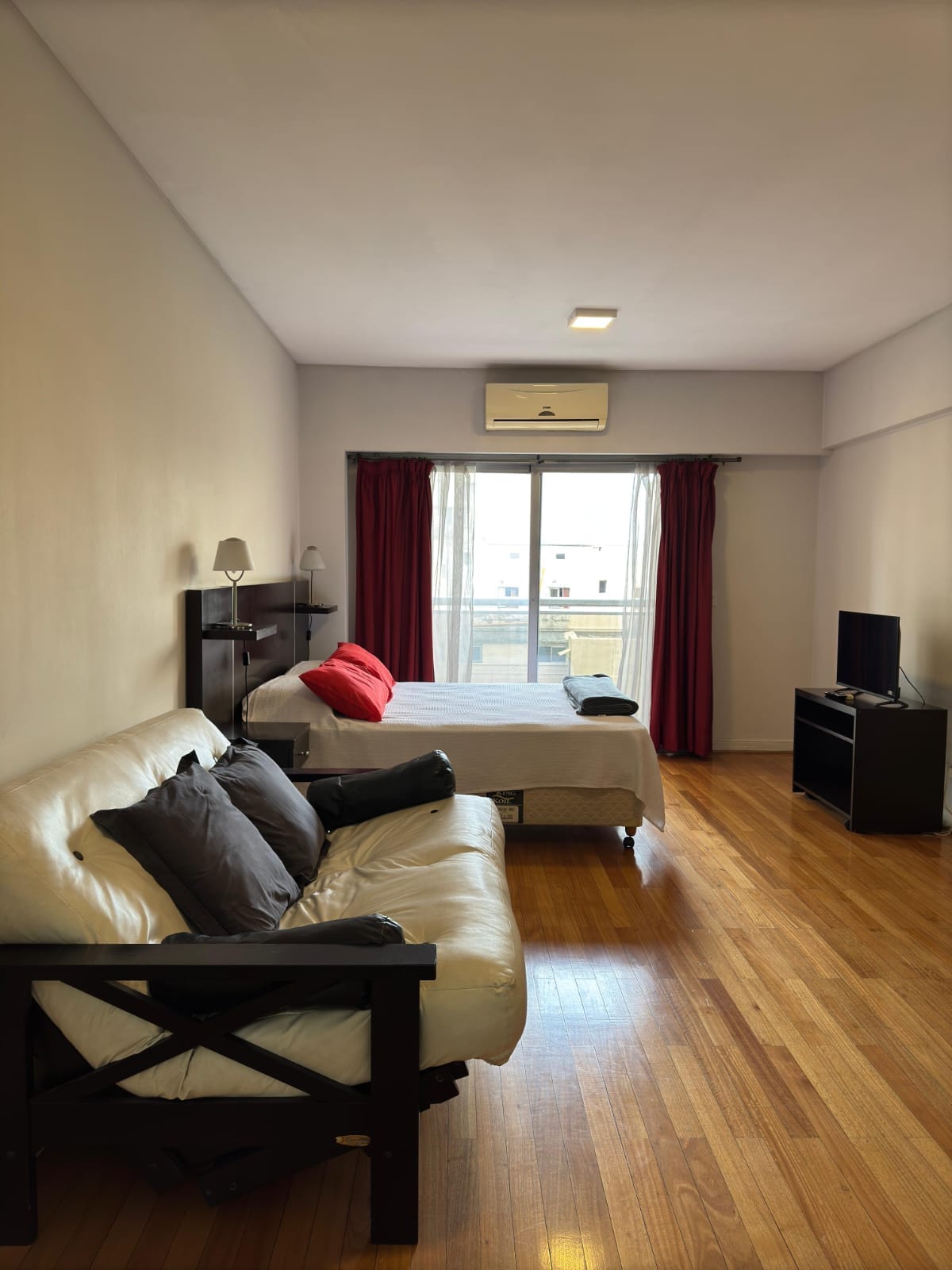 Foto 4 de Depto para 1 y 2 personas, Viamonte 1815